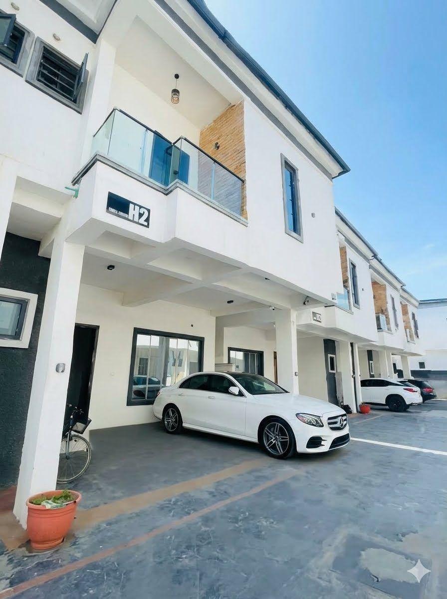 4-BEDROOM DUPLEX WITH BQ TO LET – IKOTA GRA, LEKKI