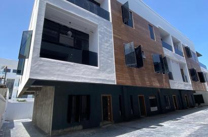 Zl4 bedroom terrace duplex (spacious ) + BQ Fully serviced