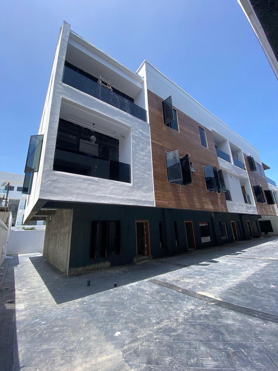 Zl4 bedroom terrace duplex (spacious ) + BQ Fully serviced