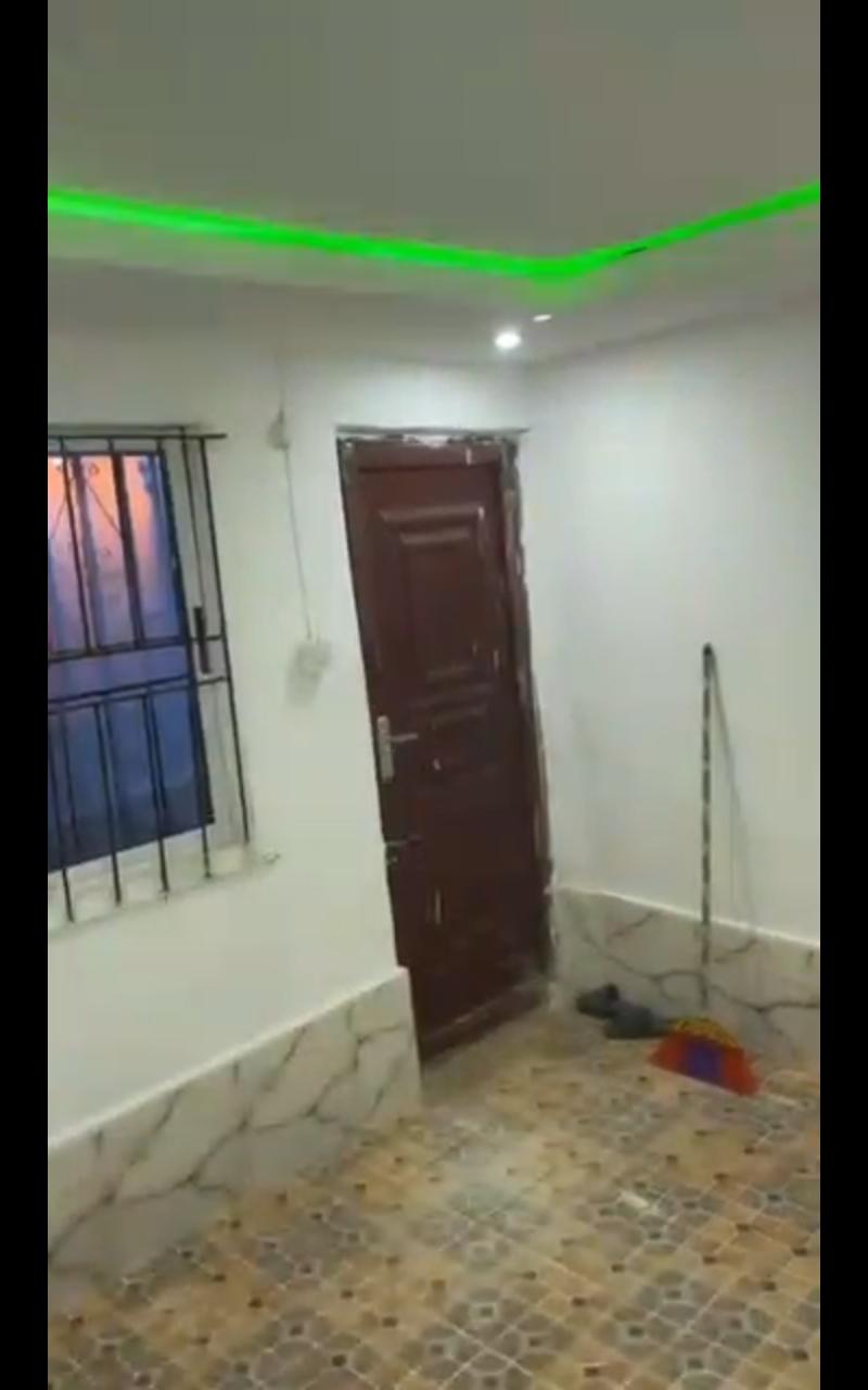 mini flat to let – ijegun