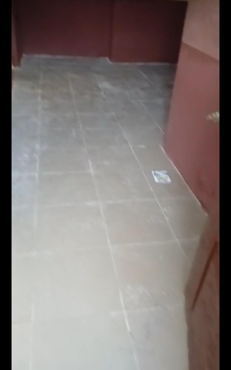 Mini flat to let – jakande
