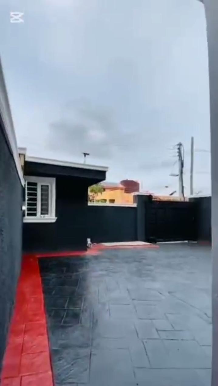 LUXURY 4 BEDROOM FULLY DETACHED DUPLEX IN OMOLE PHASE 1 ESTATE, IKEJA, LAGOS STATE.