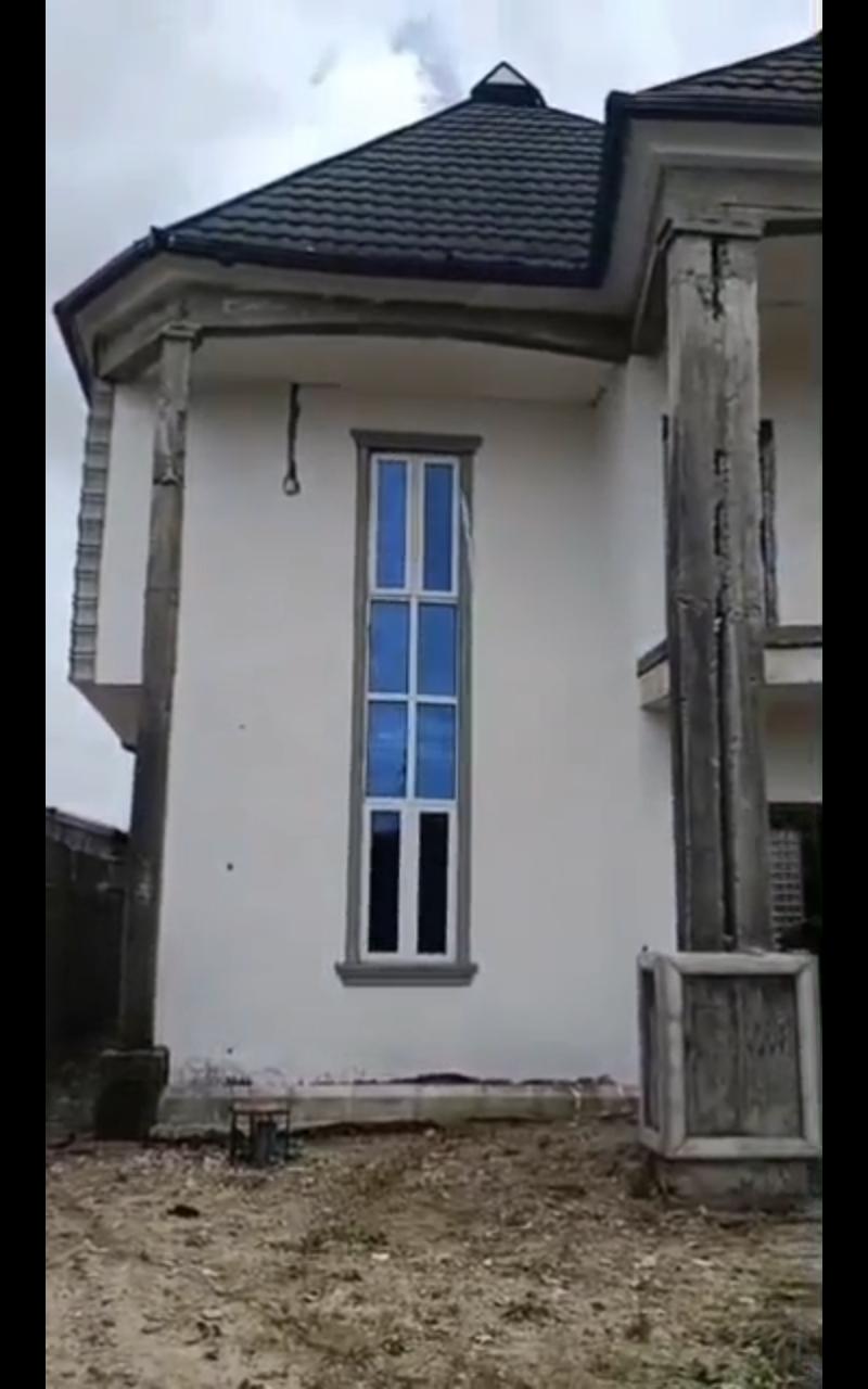 4-Bedroom Duplex with Room BQ at Onimaba Estate