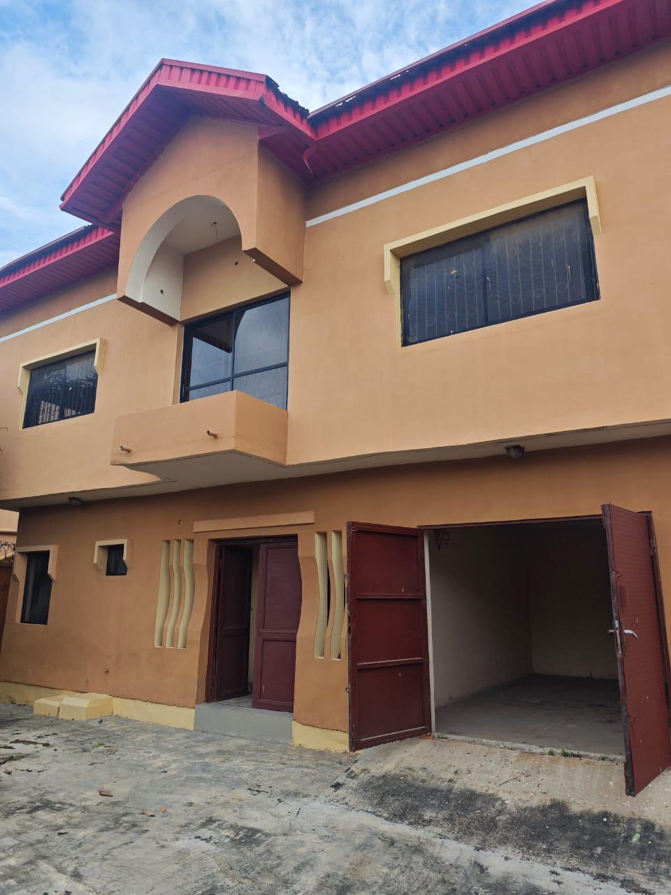 6-Bedroom Duplex with 2-Bedroom BQ – Ago Palace