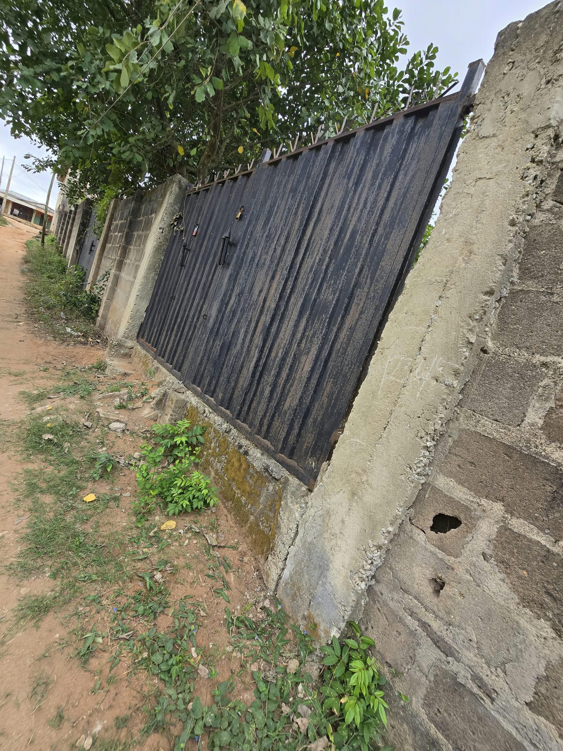 Half Plot of Land – Olayemi, Ayobo