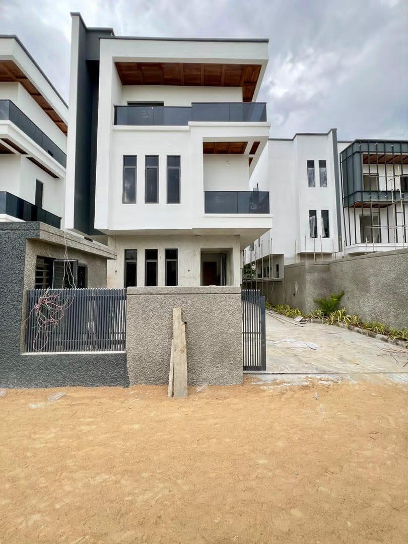 6-Bedroom Detached Home with Elevator, Cinema & BQ – Victoria Island