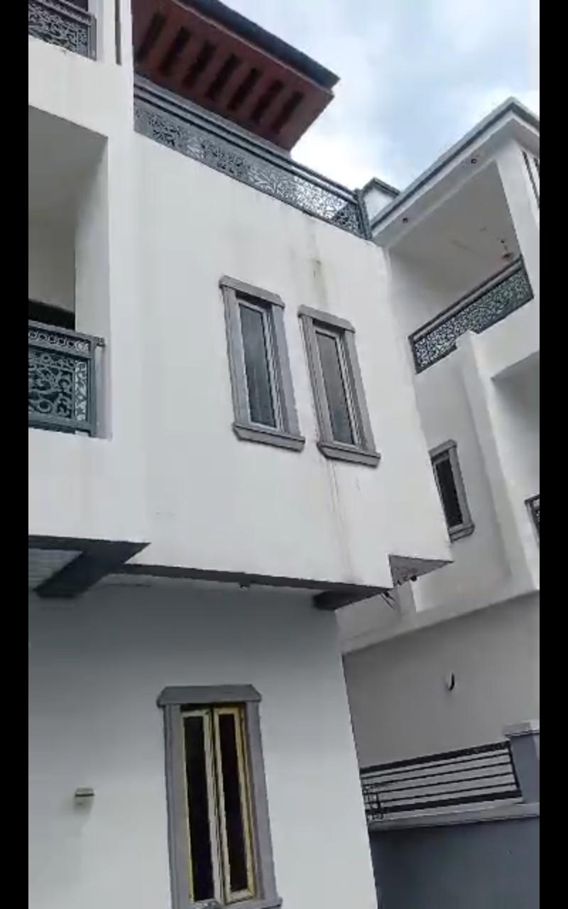5-Bedroom Fully Detached Duplex – Amuwo Odofin, Lagos