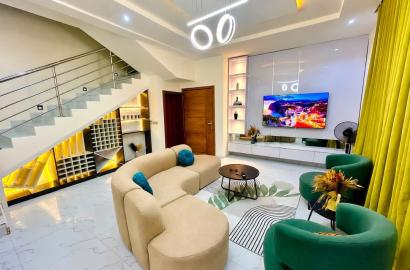 Luxury Studio Penthouse Shortlet – Omole Phase 1, Ikeja