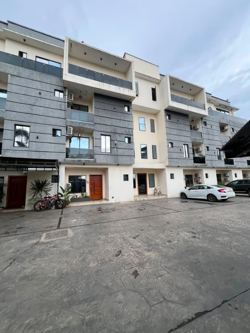 4-Bedroom Terrace Duplex with Swimming Pool, Gym & Solar Power – Ikeja GRA