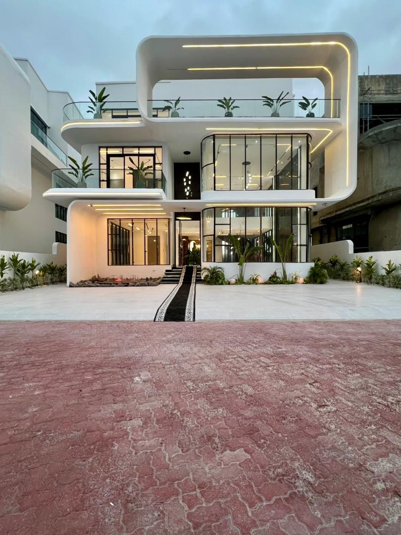 5-Bedroom Luxury Detached Home with Pool, Elevator & Cinema at Osapa, Lekki
