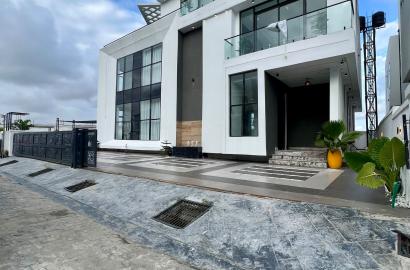5-Bedroom Smart Detached Home with Pool, Elevator & Cinema at Chevron