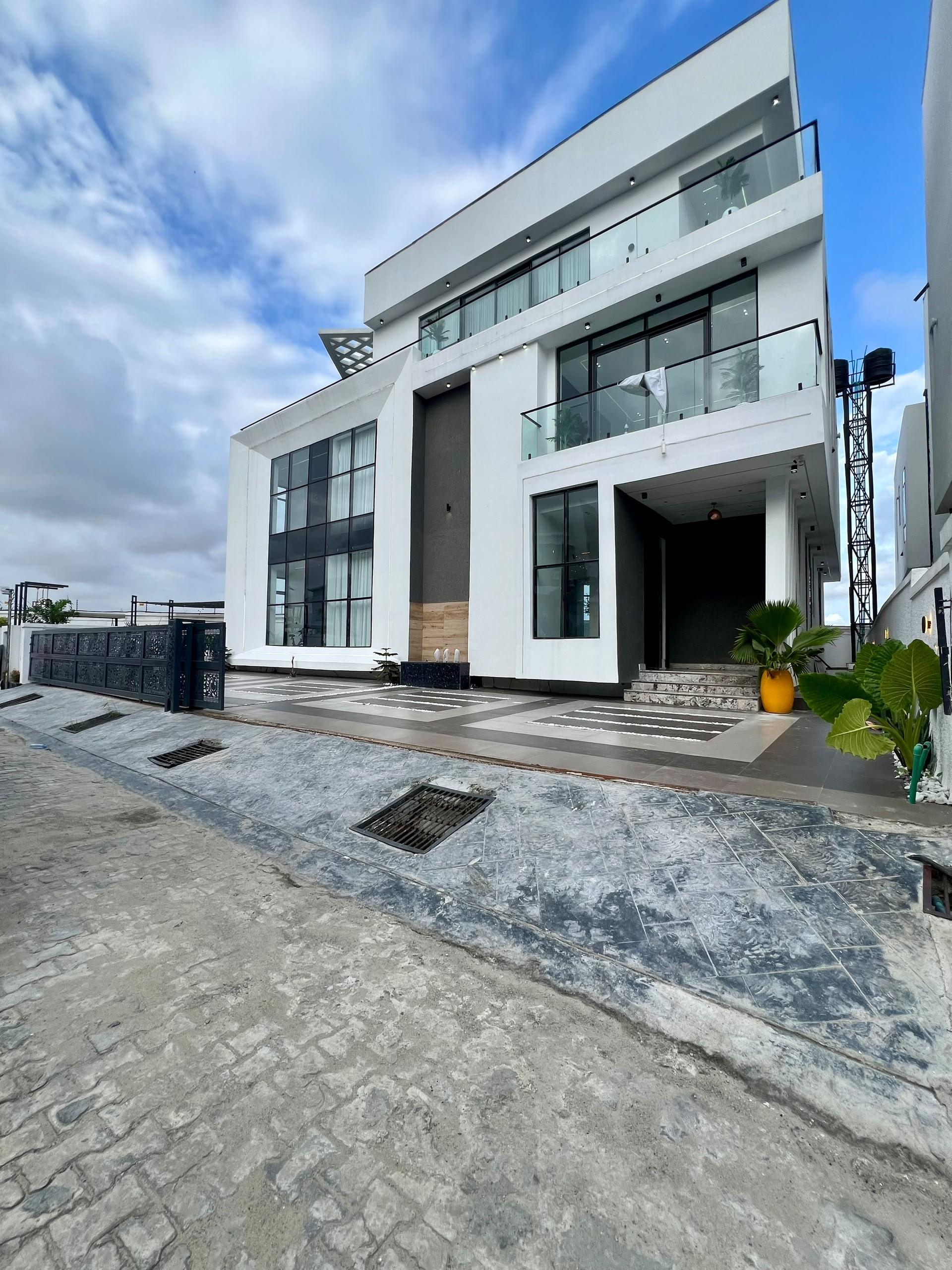 5-Bedroom Smart Detached Home with Pool, Elevator & Cinema at Chevron