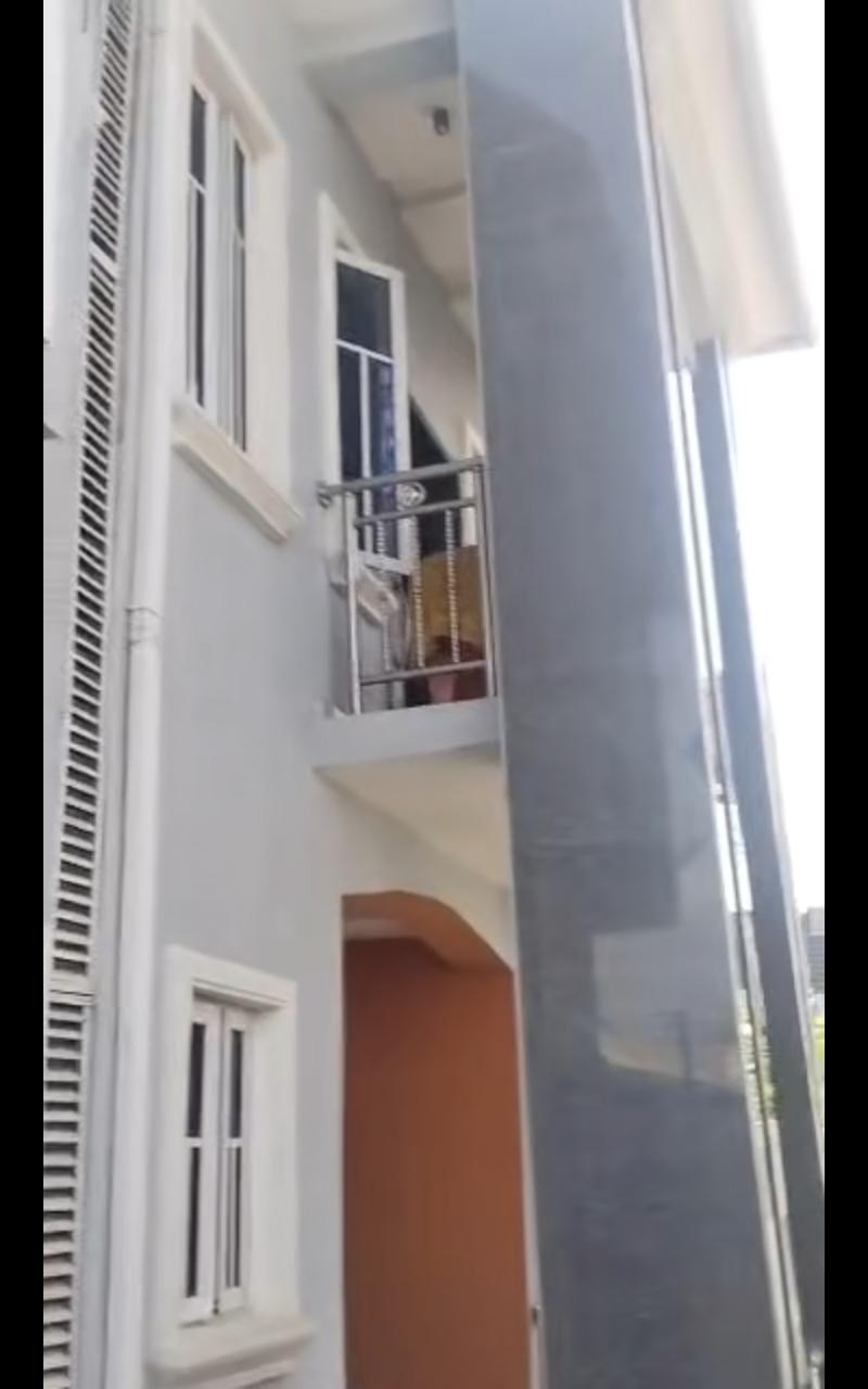 4-Bedroom Duplex with 2 Sitting Rooms at Canal View, Okota