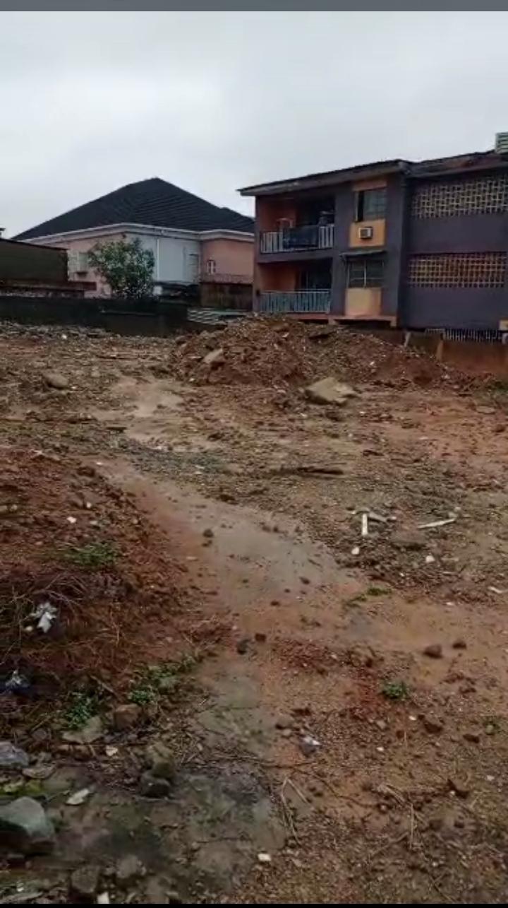 Corner piece dry land measuring 650sqm fenced gated