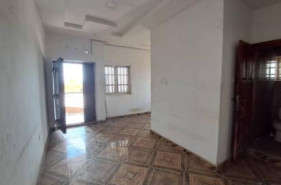 Very cute 2bedroom flat, kitchen cabinet,  separate prepaid meter, upstairs at Ilaje bariga