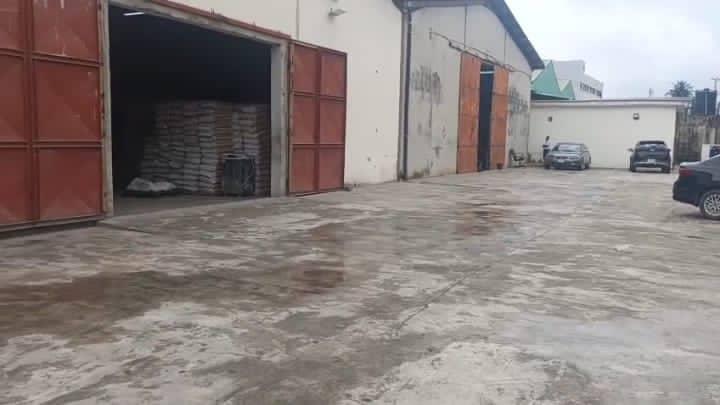 Warehouse on 4,400sqm for Sale or Lease — Ajao Estate 🏢🔥