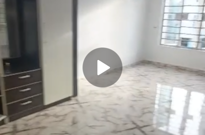 Spacious Master Bedroom @Chevron