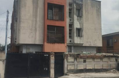 A block of (6) Flats of 3 bedrooms each  @Adekunle kuye street Aguda, Surulere