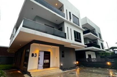 6-Bedroom Luxury Home with Pool, Gym & 2-Bedroom BQ | 📍Old Ikoyi