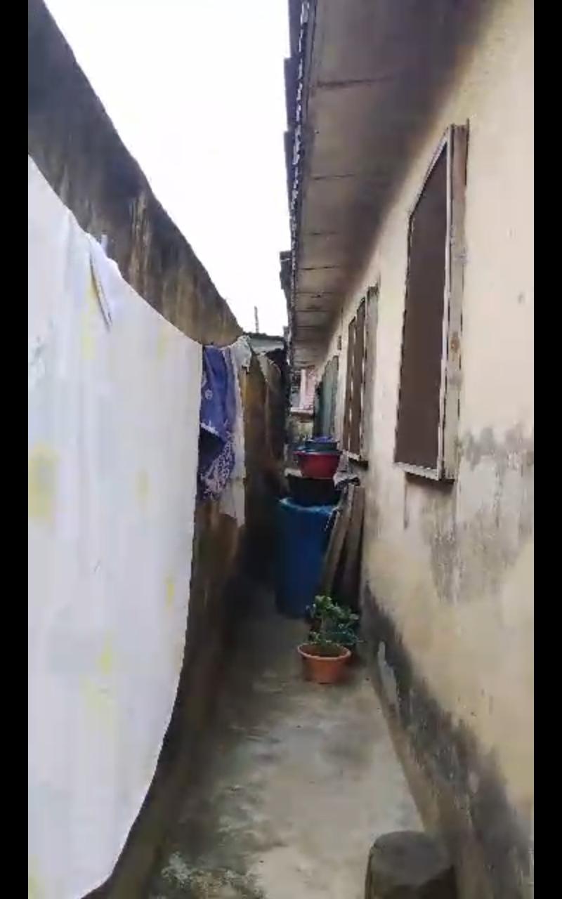 6-Room Bungalow + 3-Room BQ & 4 Shops | 📍Ejigbo