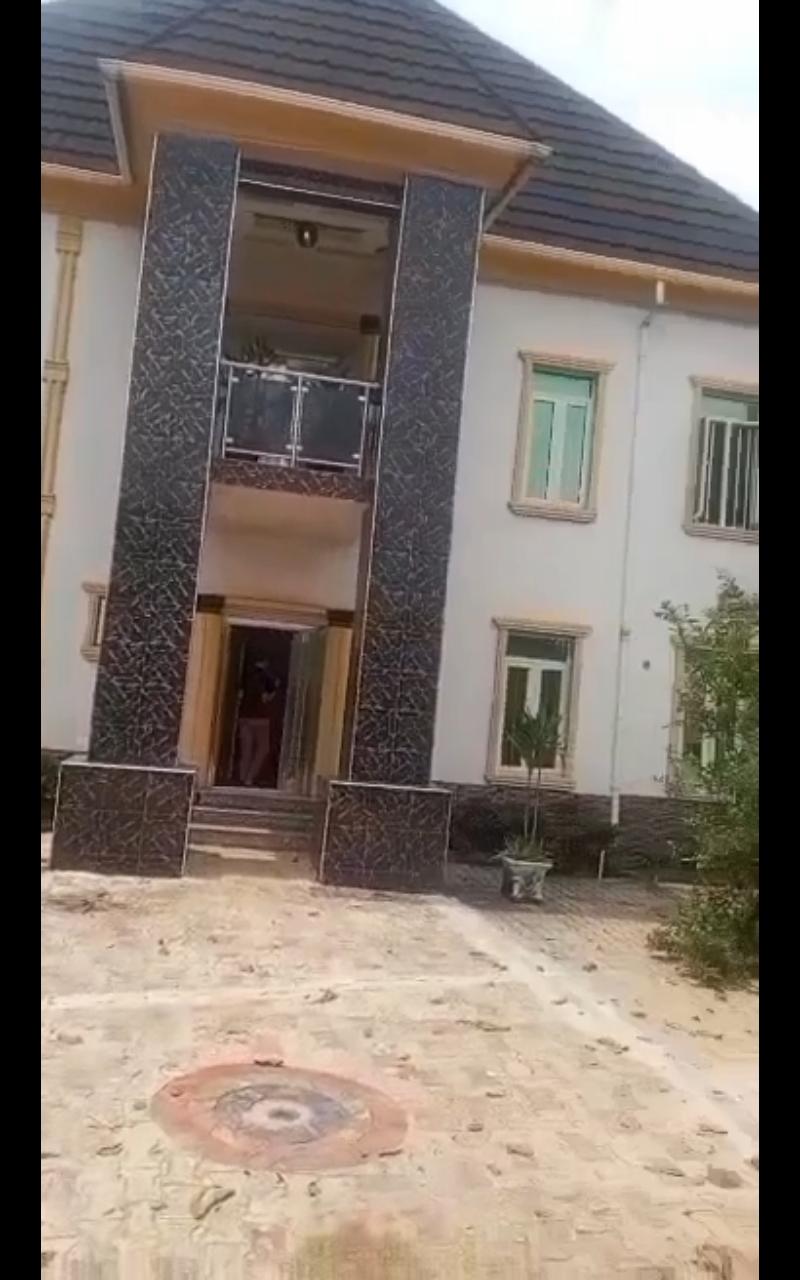 5-Bedroom Duplex For Sale Off Idimu–Ejigbo Road