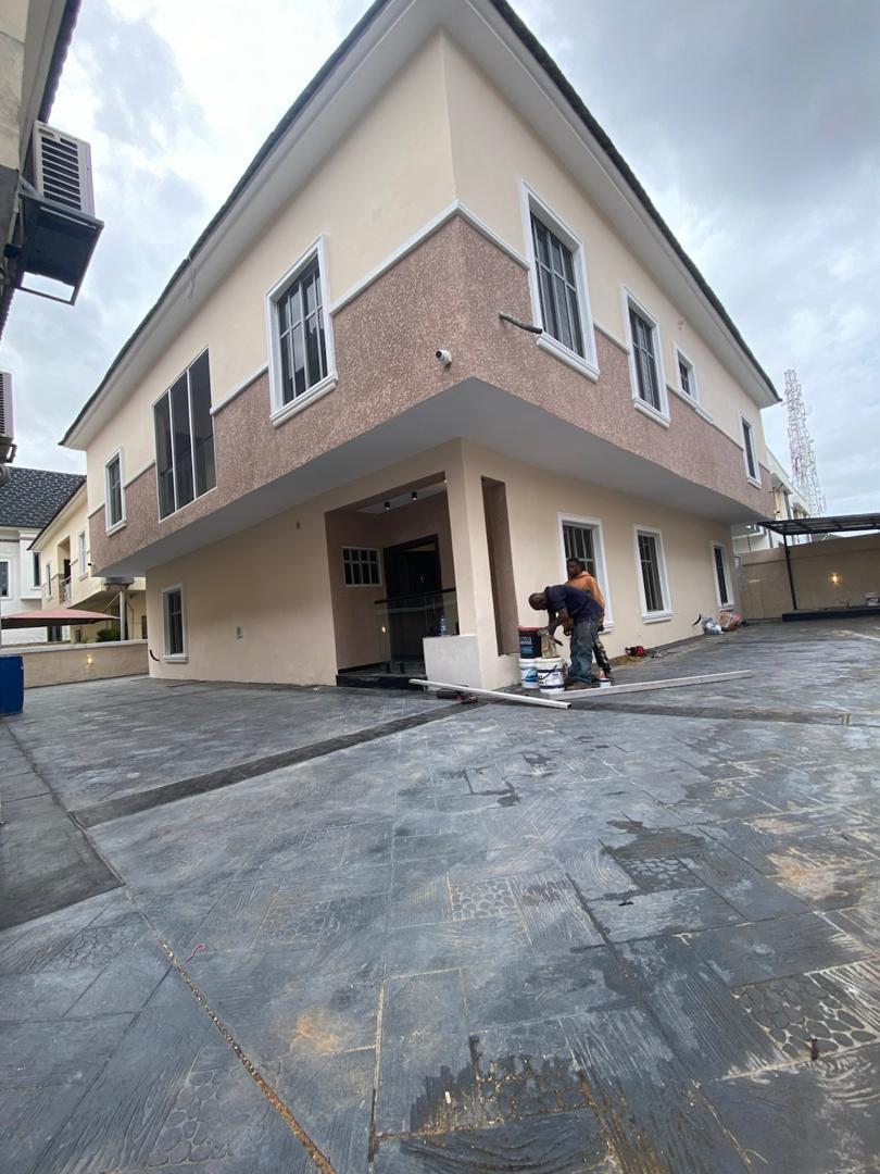 Luxury 5-Bedroom Fully Detached House for Sale at Chevron, Lekki