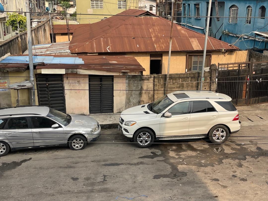 LAND WITH DEMOLISHABLE BUNGALOW FOR SALE AT IKEJA 🌍