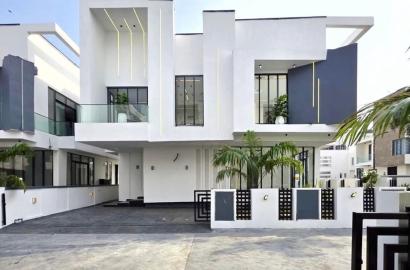 Luxury 5-Bedroom Detached Duplex with Swimming Pool – Chevron, Lekki, Lagos