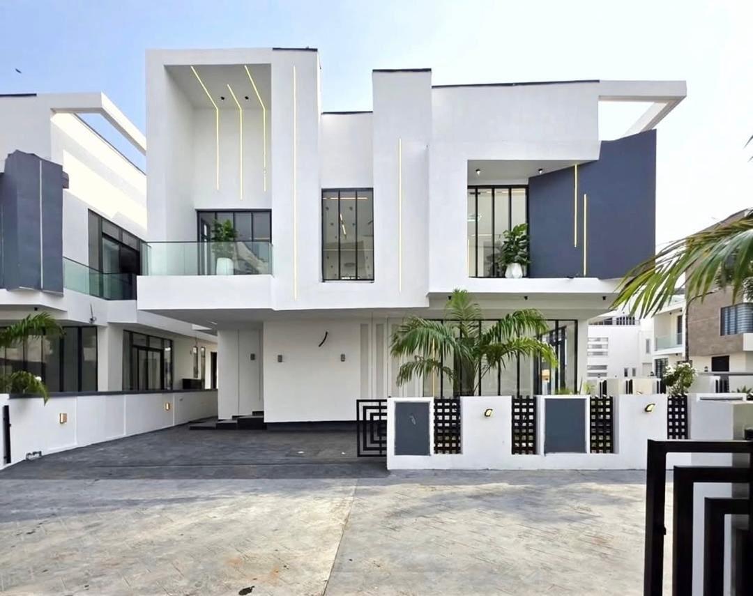 Luxury 5-Bedroom Detached Duplex with Swimming Pool – Chevron, Lekki, Lagos