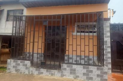 TO LET – COMMERCIAL SHOP 🏪 📍 Location: Igando, Lagos (Close to the Bus Stop)