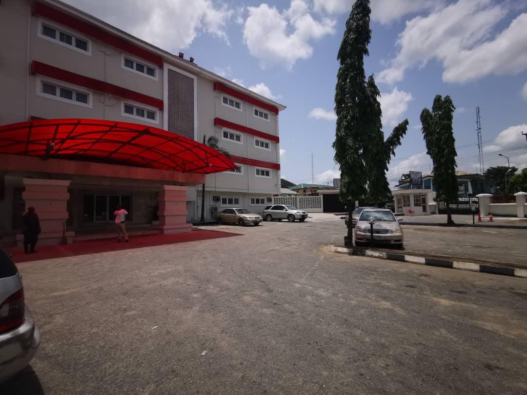 🏨 FOR SALE Hotel Property in GRA, Port Harcourt 📍 Location: GRA, Port Harcourt, Rivers State