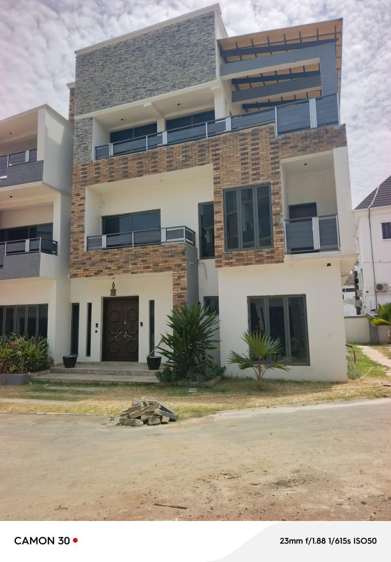 🏡 FOR SALE Luxury 5-Bedroom Fully Detached Duplex with Penthouse & BQ 📍 Location: Katampe Extension, Abuja