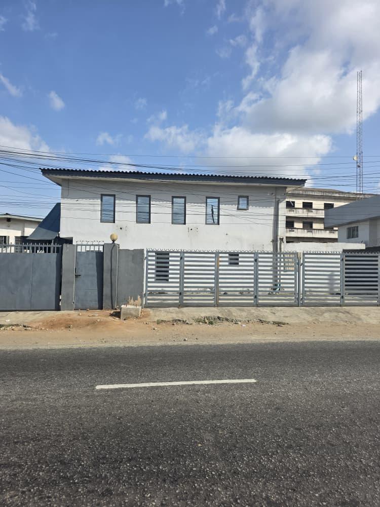 Prime Commercial/Residential Redevelopment Property 📍 Location: Adeniyi Jones, Ikeja, Lagos