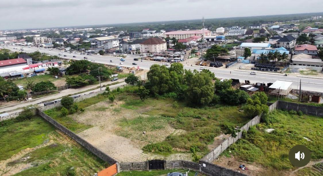 🏞️ LAND FOR SALE – PRIME COMMERCIAL OPPORTUNITY 4,594 SQM Bare Land 📍 Location: Olokonla, Sangotedo, Lagos Facing the Lekki–Epe Expressway