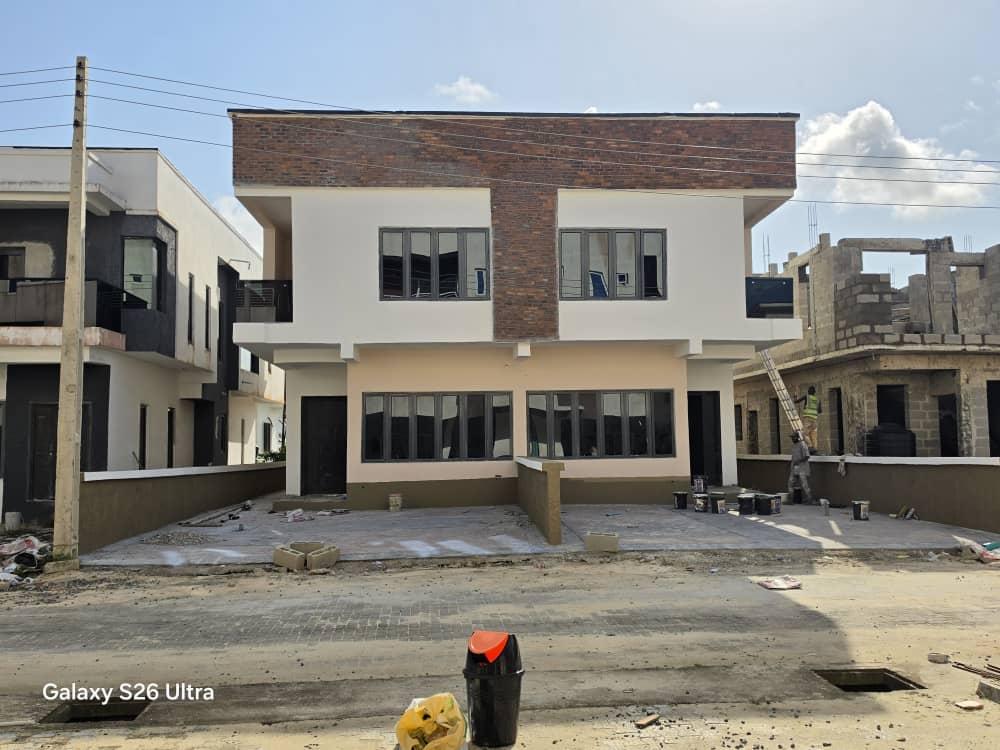 Newly Built 4-Bedroom Semi-Detached Duplex 📍 Location: Meridian Luxury Park Estate, Awoyaya, Ibeju-Lekki, Lagos