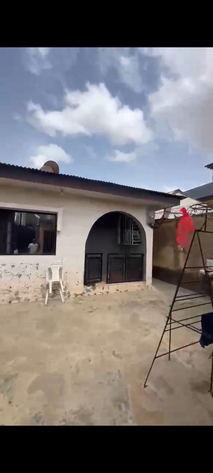 Solid Building with Mixed Units (For Sale)Off LASU–Igando Road, Lagos