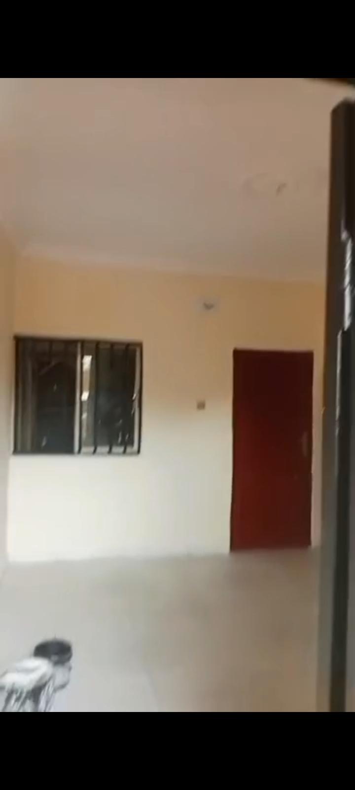 Newly Renovated 2-Bedroom Flat (Downstairs) 📍 Location: Parkview Estate, Lagos