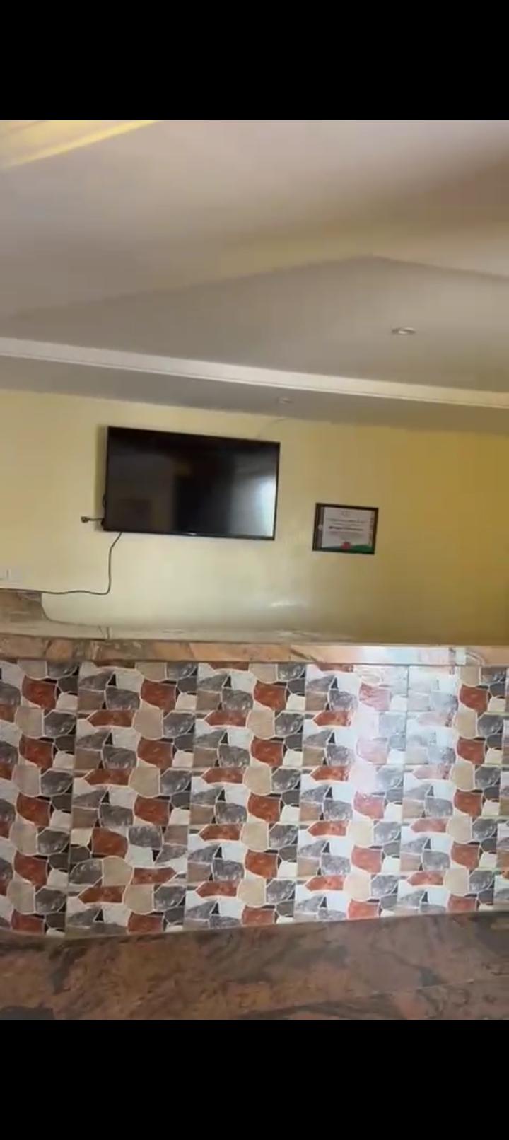 HOTEL 🏨 FOR URGENT SALE @ Lifecamp very close to Lifecamp junction