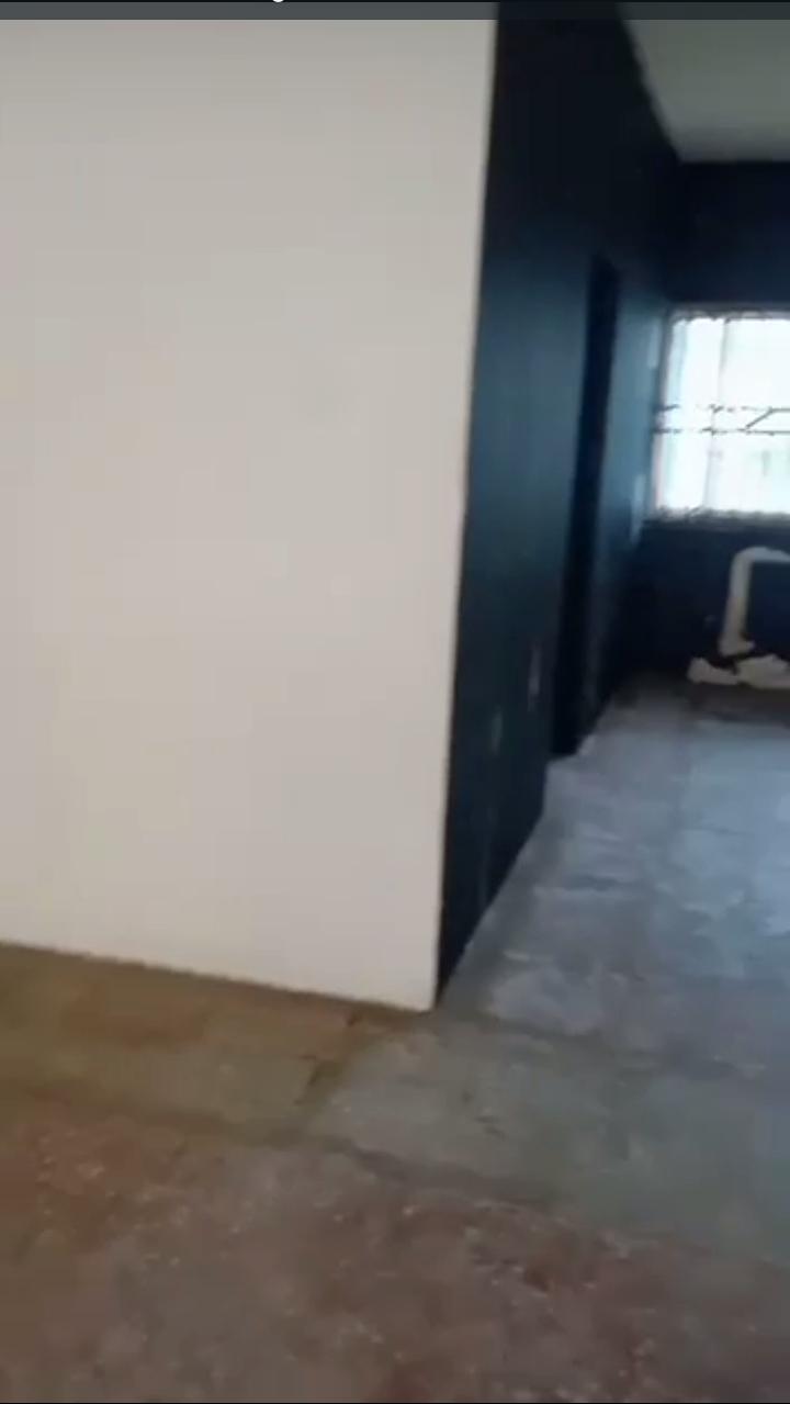Spacious 3 bedroom flat with 2t/2b, master's bedroom ensuite,
