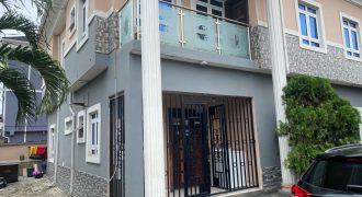 FOR SALE‼️‼️‼️ 5bedroom Fully Detached Duplex with BQ On a Full Plot of Land off Adetola road, Surulere, Lagos